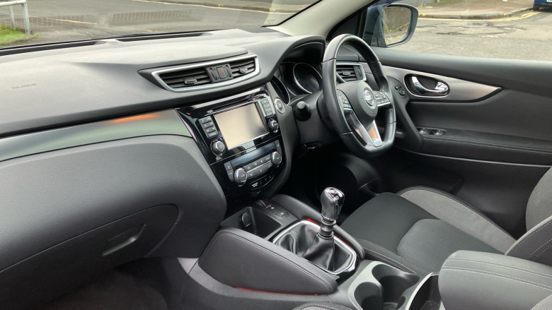 Nissan Qashqai 1.5 dCi N-Connecta 5dr Diesel Hatchback